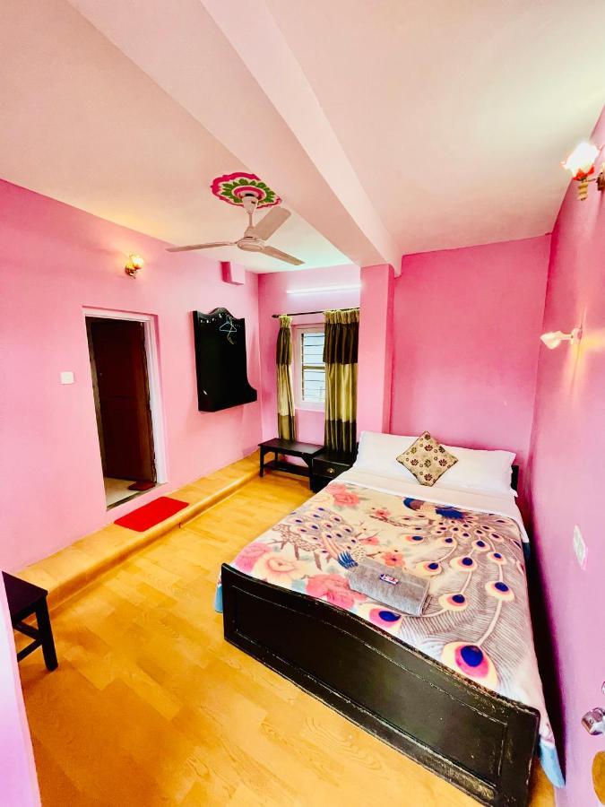 Hotel Santana Pokhara Buitenkant foto
