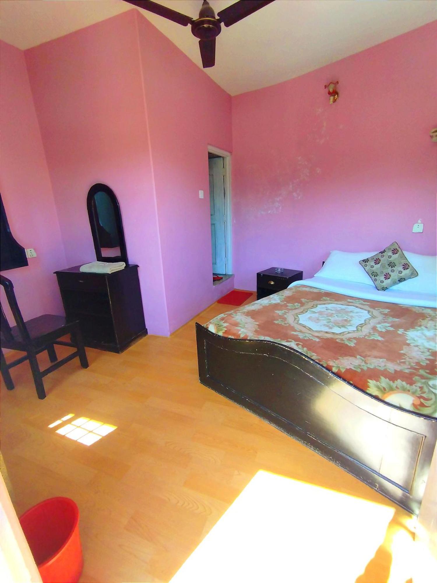 Hotel Santana Pokhara Kamer foto