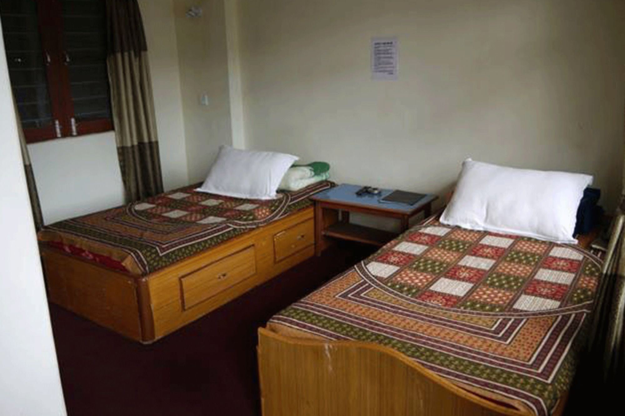 Hotel Santana Pokhara Buitenkant foto